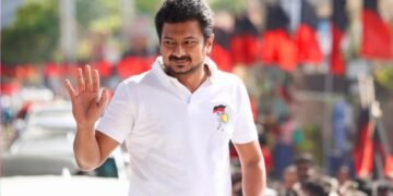 ഉദയനിധി സ്റ്റാലിന്റെ വസ്ത്രധാരണം; തമിഴ്നാട് സർക്കാരിന് നോട്ടീസ് അയച്ച് മദ്രാസ് ഹൈക്കോടതി