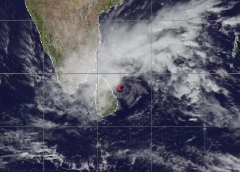 90 കിലോമീറ്റർ വേഗത്തിൽ കാറ്റിനു സാധ്യത, ഫിൻജാൽ ചുഴലിക്കാറ്റ് ഇന്ന് ഉച്ചയ്ക്ക് ശേഷം കര തൊടും; അതീവജാ​ഗ്രത
