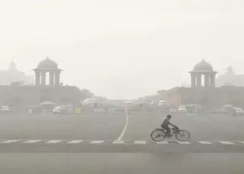 കഴിയുന്നതും പുറത്തിറങ്ങരുതെന്ന് നിർദ്ദേശം; രാജ്യ തലസ്ഥാനത്ത് കടുത്ത നിയന്ത്രണം