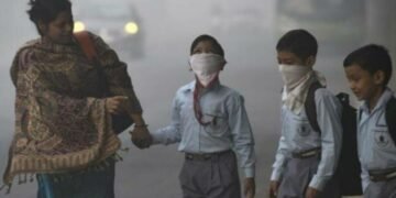 വായു മലിനീകരണം; ഇന്ന് മുതൽ സ്‌കൂളുകൾക്ക് അവധി, ഓൺലൈൻ ക്ലാസുകളിലേക്ക് മാറാൻ നിർദേശം