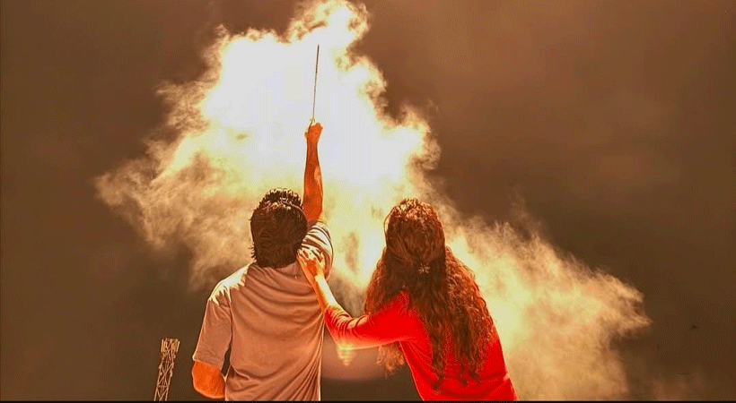 ‘നീണ്ട 15 വർഷങ്ങൾ… ഭാവി വരനൊപ്പമുള്ള ഫോട്ടോയുമായി കീർത്തി സുരേഷ്