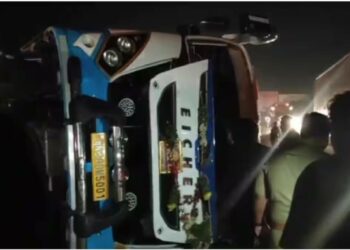 അയ്യപ്പഭക്തർ സഞ്ചരിച്ച ബസ് മറിഞ്ഞു; അപകടത്തിൽ പതിനഞ്ചോളം പേർക്ക് പരിക്ക്