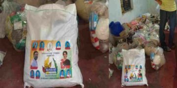 വോട്ടർമാരെ സ്വാധീനിക്കാൻ കോൺ​ഗ്രസ് തന്ത്രം; രാഹുലിന്റെയും പ്രിയങ്കയുടെയും ചിത്രങ്ങളുള്ള ഭക്ഷ്യക്കിറ്റുകൾ വിതരണത്തിന്