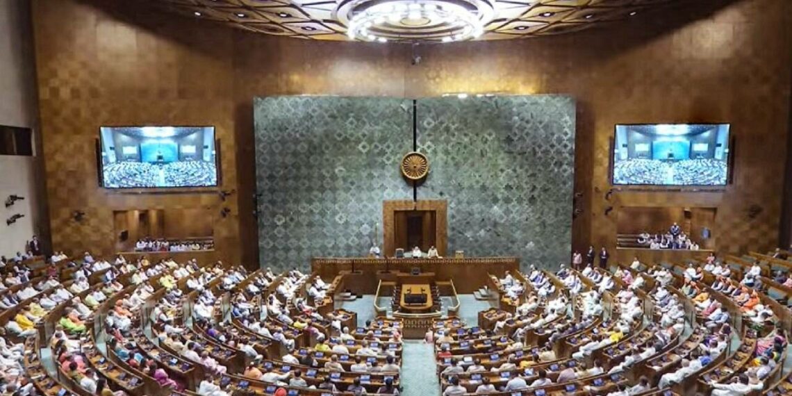 പാർലമെന്റിന്റെ ശൈത്യ കാല സമ്മേളനം ഇന്ന് തുടങ്ങും; വഖഫ് ബിൽ ഉൾപ്പെടെ ചർച്ചയാകും