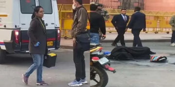 കുടുംബപ്രശ്‌നങ്ങളെ തുടർന്ന് പാർലമെൻ്റിന് സമീപം സ്വയം തീകൊളുത്തിയ 26കാരൻ മരിച്ചു