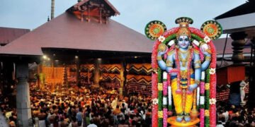 ഗുരുവായൂർ ഏകാദശിക്ക് വൻഭക്തജന തിരക്ക്;  തുടർച്ചയായി 54 മണിക്കൂർ  ദർശനം