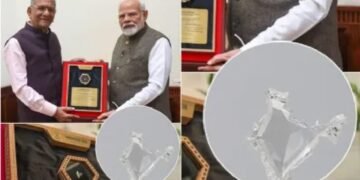 വജ്ജ്രത്തിൽ തീർത്ത ഇന്ത്യൻ ഭൂപടം; പ്രധാനമന്ത്രിക്ക് ‘നവഭാരത് രത്‌ന’ സമ്മാനിച്ച് ഗോവിന്ദ് ധോലാകിയ