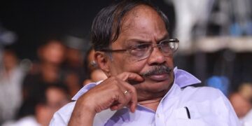 എംടി വാസുദേവൻ നായരുടെ ആരോഗ്യനില അതീവഗുരുതരം; കോഴിക്കോട്ടെ സ്വകാര്യ ആശുപത്രിയിൽ ചികിത്സയിൽ