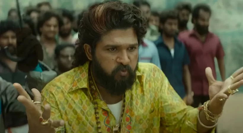 പുഷ്പ 2 റിലീസിനിടെ തിക്കിലും തിരക്കിലുംപെട്ട് സ്ത്രീ മരിച്ചു; അല്ലു അർജുനെ കാണാൻ എത്തിയത് പതിനായിരങ്ങൾ