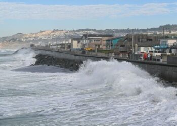 യുഎസിൽ ശക്തമായ ഭൂചലനം; സുനാമി മുന്നറിയിപ്പ് പിൻവലിച്ചു