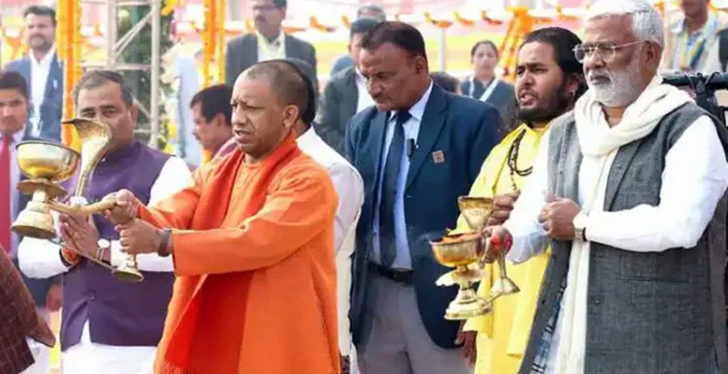 മഹാകുംഭമേളയ്ക്കായി ഒരുക്കങ്ങൾ ദ്രുതഗതിയിൽ; പ്രയാഗരാജിൽ നടക്കുന്ന ഒരുക്കങ്ങൾ വിലയിരുത്തി ഉത്തർ പ്രദേശ് മുഖ്യമന്ത്രി യോഗി ആദിത്യനാഥ്